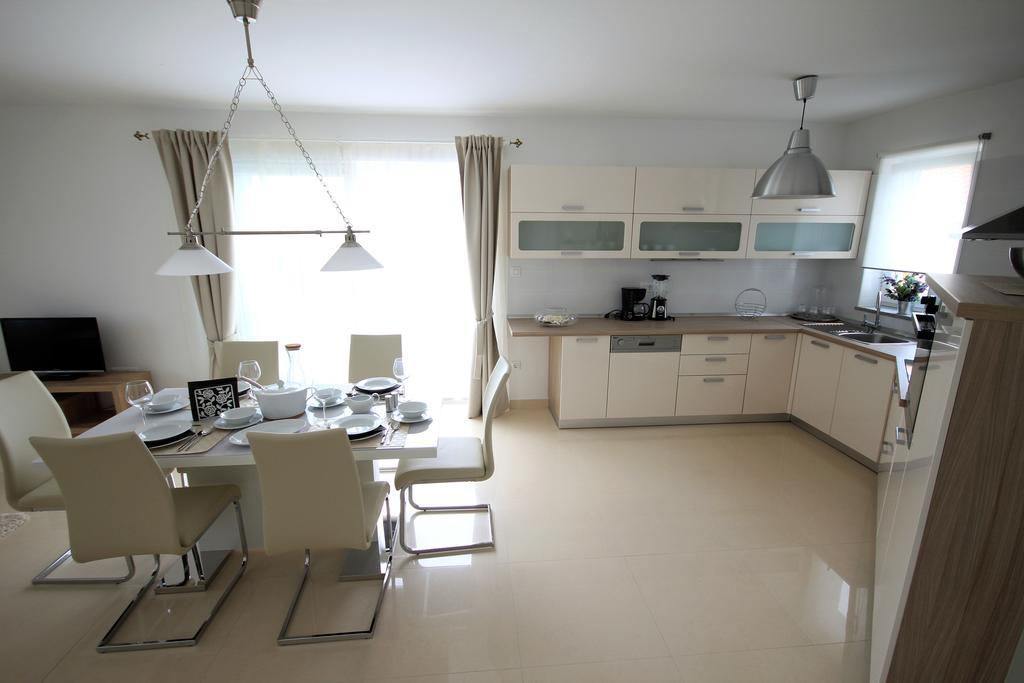 Apartments Villa Mantinela Malinska Eksteriør billede